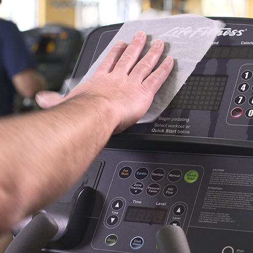 Como limpar equipamentos de ginástica em 3 etapas simples 2